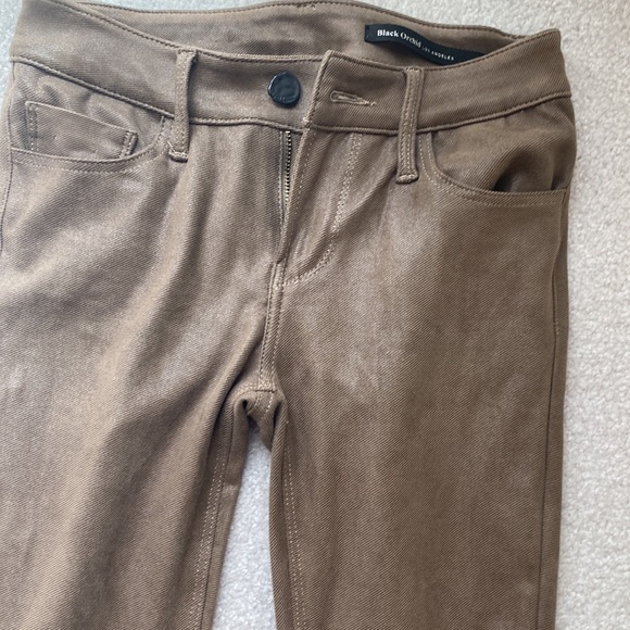 Inseam 29 med brown color with a sheen to them - Picture 3 of 4